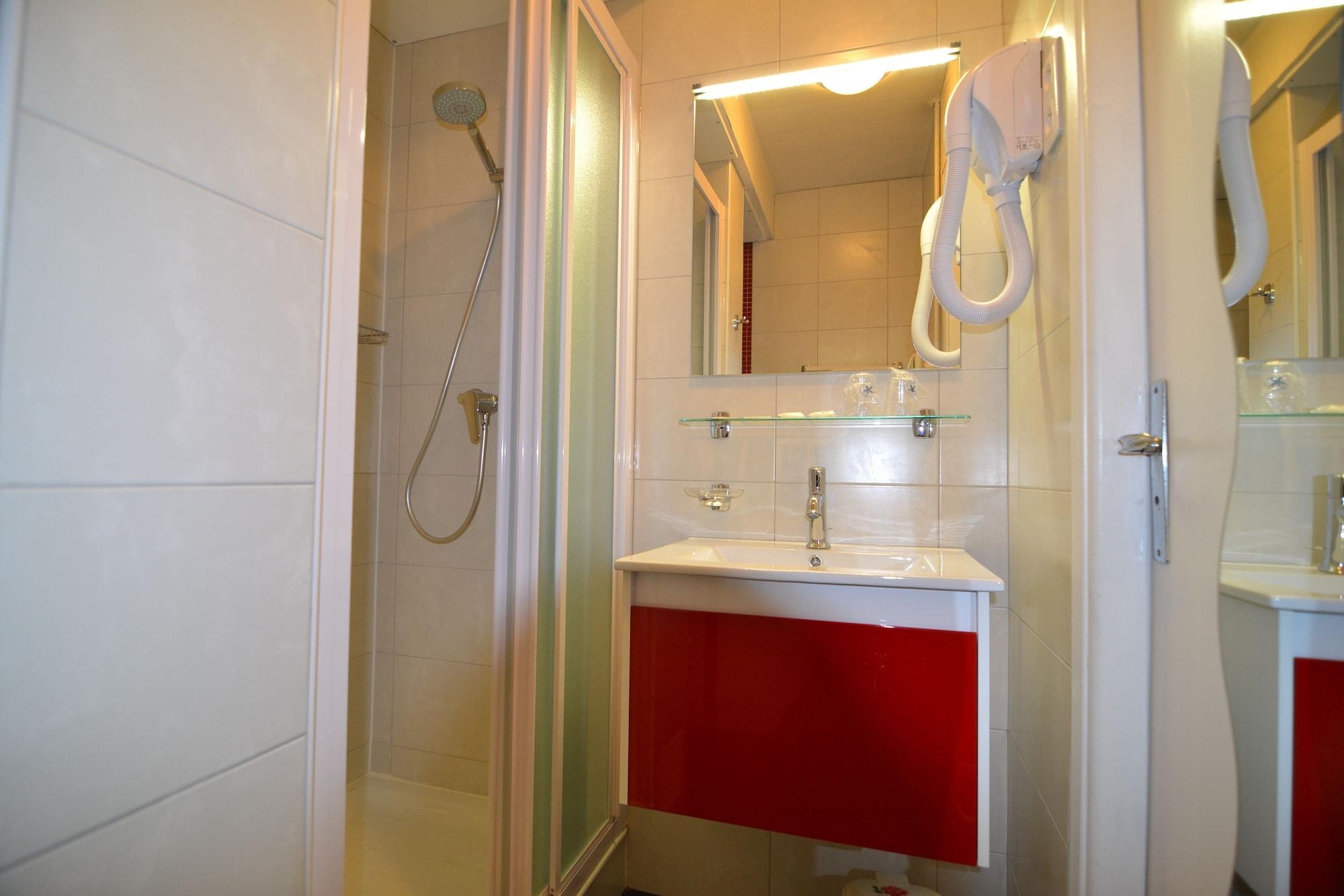 Brit Hotel Cahors - Le France Екстериор снимка