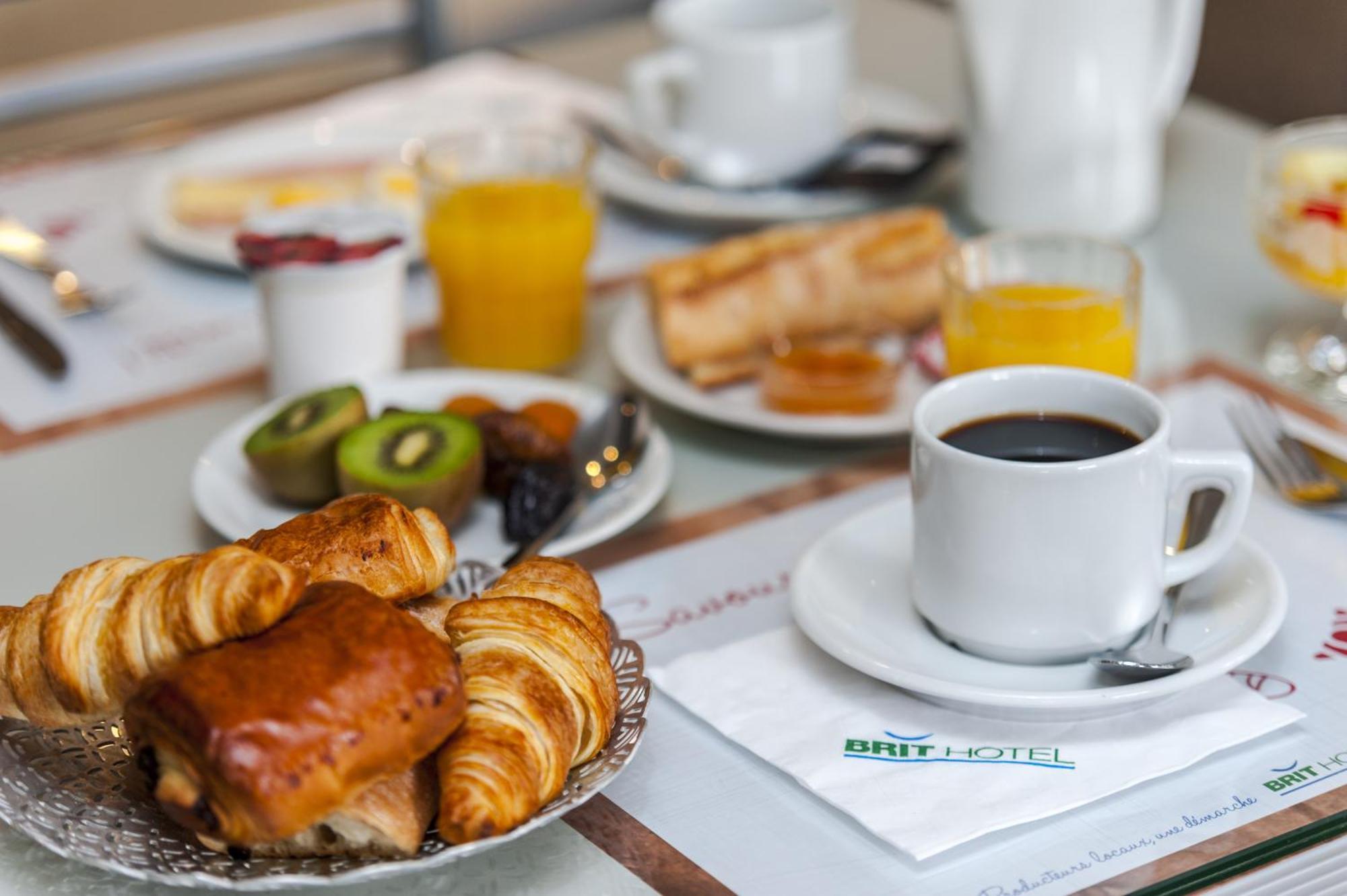 Brit Hotel Cahors - Le France Екстериор снимка